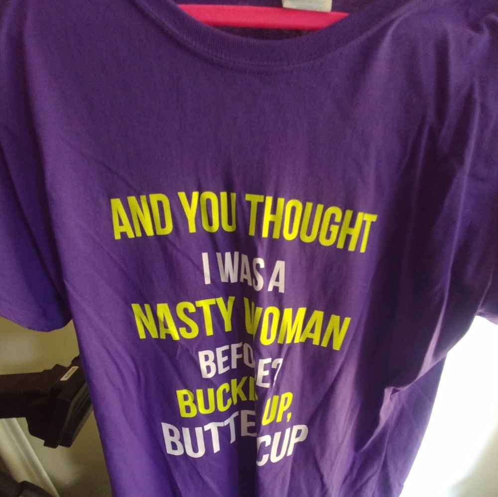 Woman's Tops 2/5.00
